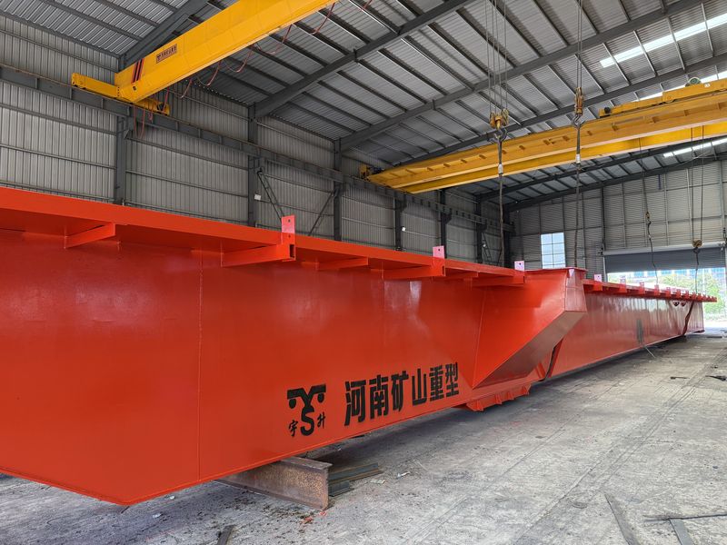 河北邯鄲某鋼鐵貿(mào)易商，2025年已在我公司采購四臺MG通用門式起重機(jī)，我公司根據(jù)客戶的實(shí)際使用工況，按需設(shè)計(jì)制作，滿足客戶的要求。