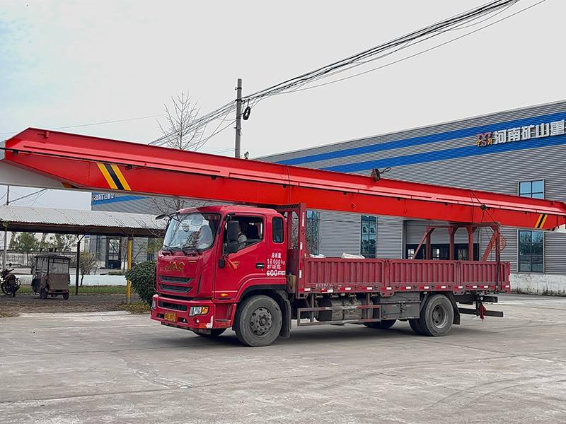 電動(dòng)單梁起重機(jī) LD5t-17m 制作完成  裝車(chē)發(fā)出