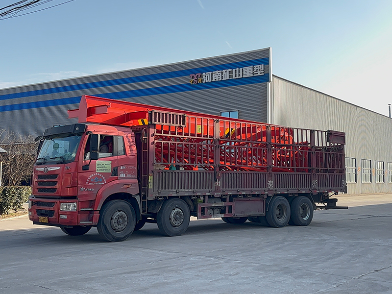 上包下花龍門(mén) MHxh5t-6m 制作完成  裝車(chē)發(fā)出